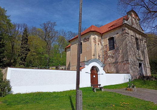 Kostel sv. Petra a Pavla (Líšná)
